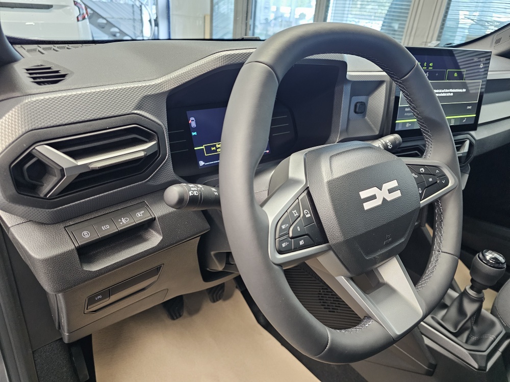 Dacia Duster bei Hoffmann Automobile in Wolfsburg kaufen und sofort mitnehmen - Bild 18
