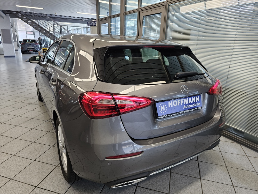 Mercedes-Benz A 200 bei Hoffmann Automobile in Wolfsburg kaufen und sofort mitnehmen - Bild 3