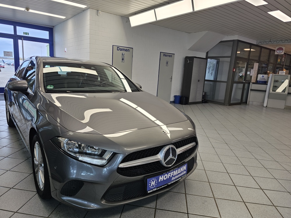 Mercedes-Benz A 200 bei Hoffmann Automobile in Wolfsburg kaufen und sofort mitnehmen - Bild 32