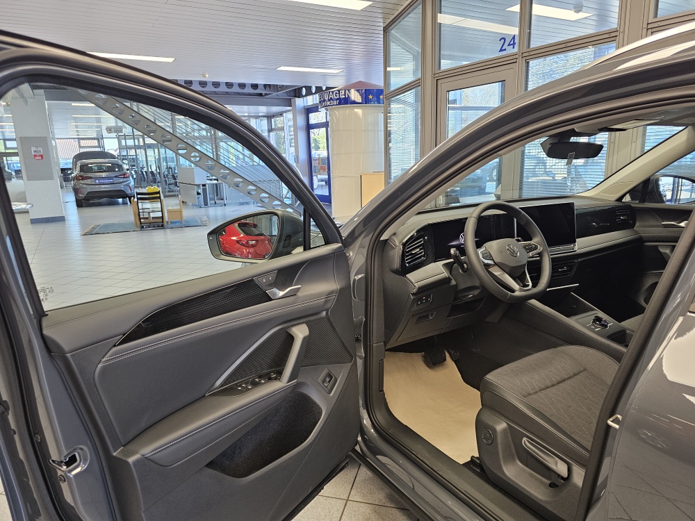 VW Tiguan bei Hoffmann Automobile in Wolfsburg kaufen und sofort mitnehmen - Bild 26
