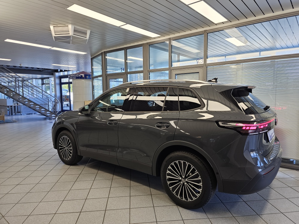 VW Tiguan bei Hoffmann Automobile in Wolfsburg kaufen und sofort mitnehmen - Bild 27