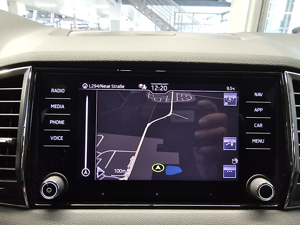 Skoda Karoq bei Hoffmann Automobile in Wolfsburg kaufen und sofort mitnehmen - Bild 14