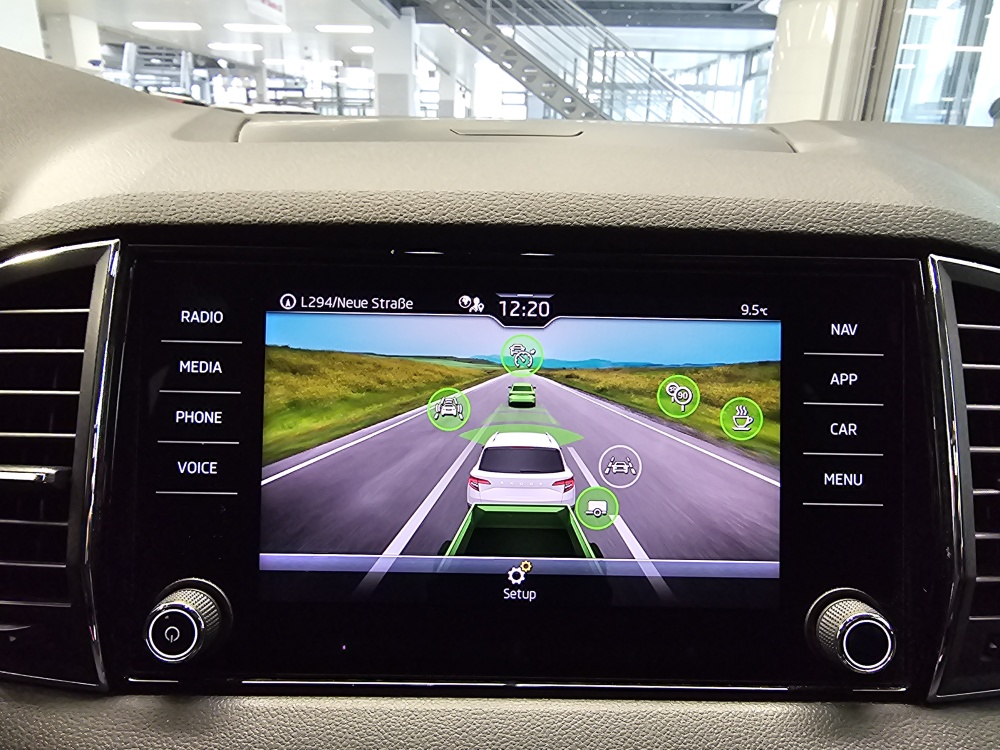 Skoda Karoq bei Hoffmann Automobile in Wolfsburg kaufen und sofort mitnehmen - Bild 15