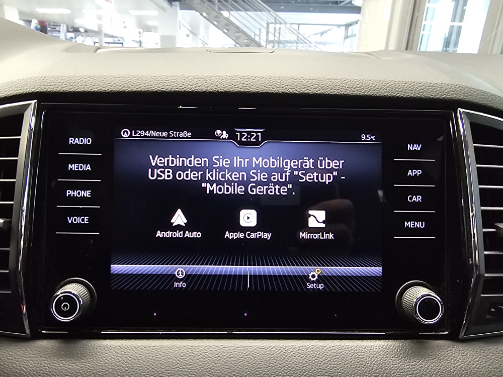 Skoda Karoq bei Hoffmann Automobile in Wolfsburg kaufen und sofort mitnehmen - Bild 17