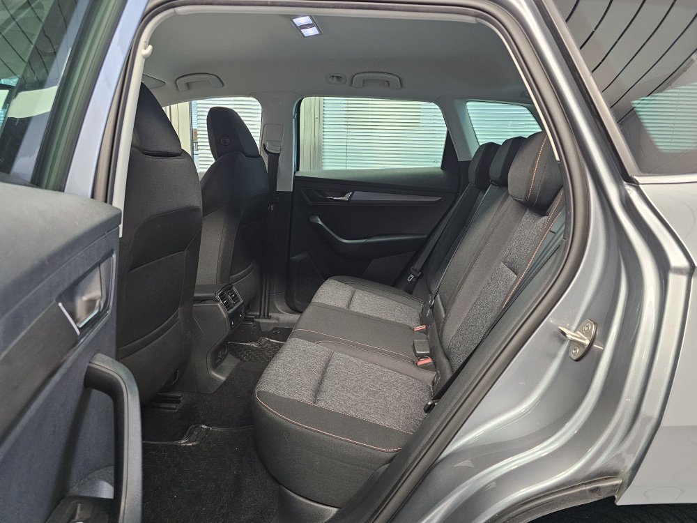 Skoda Karoq bei Hoffmann Automobile in Wolfsburg kaufen und sofort mitnehmen - Bild 5