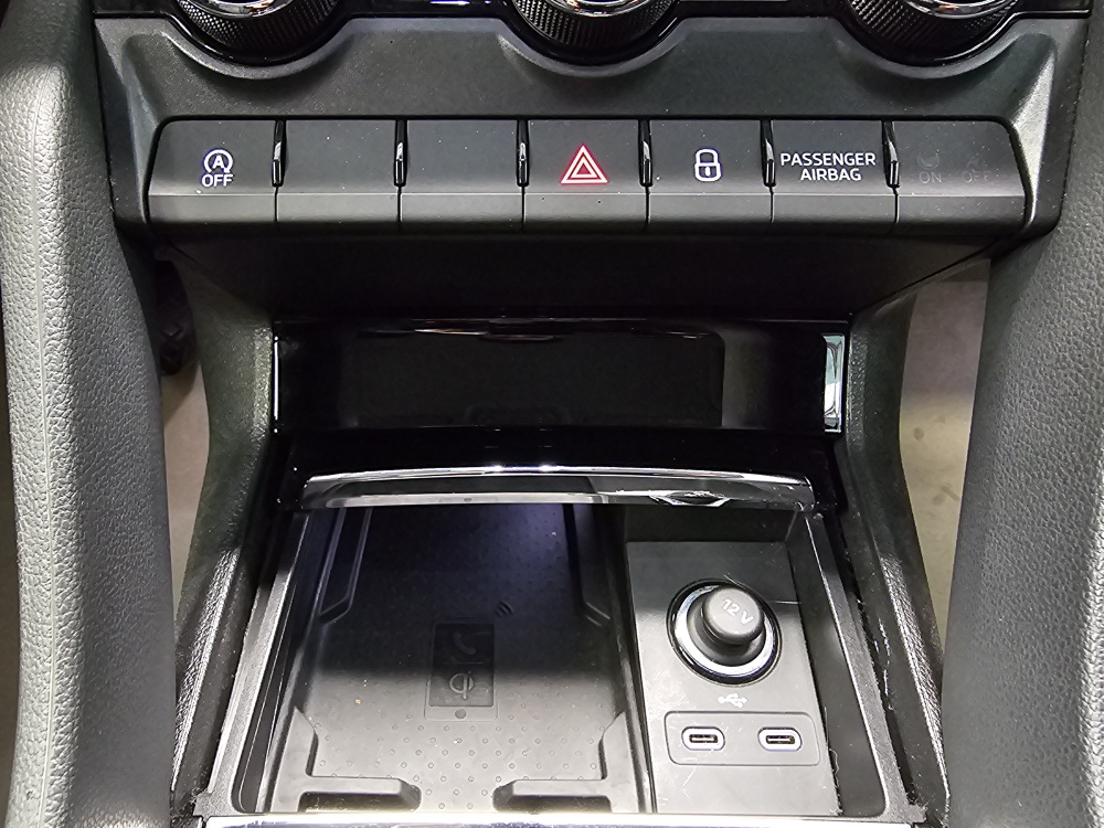 Skoda Karoq bei Hoffmann Automobile in Wolfsburg kaufen und sofort mitnehmen - Bild 9