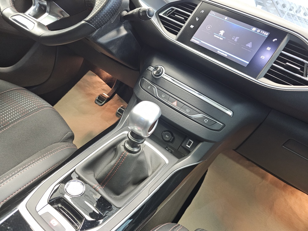 Peugeot 308 bei Hoffmann Automobile in Wolfsburg kaufen und sofort mitnehmen - Bild 9