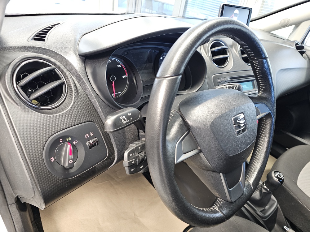 Seat Ibiza bei Hoffmann Automobile in Wolfsburg kaufen und sofort mitnehmen - Bild 15