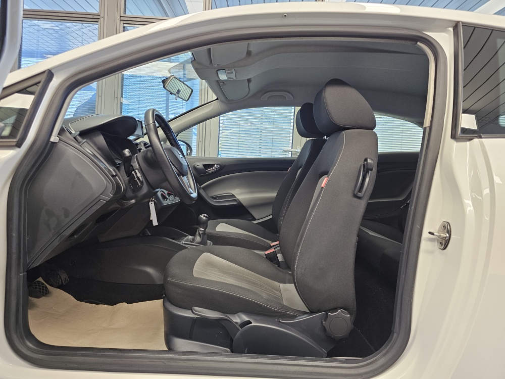 Seat Ibiza bei Hoffmann Automobile in Wolfsburg kaufen und sofort mitnehmen - Bild 16