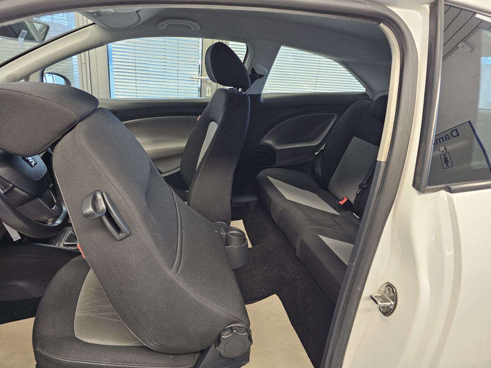 Seat Ibiza bei Hoffmann Automobile in Wolfsburg kaufen und sofort mitnehmen - Bild 6