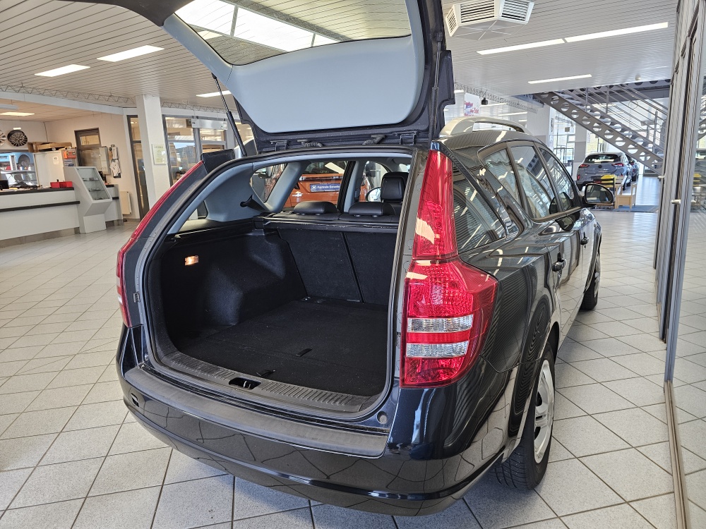 Kia Ceed bei Hoffmann Automobile in Wolfsburg kaufen und sofort mitnehmen - Bild 2