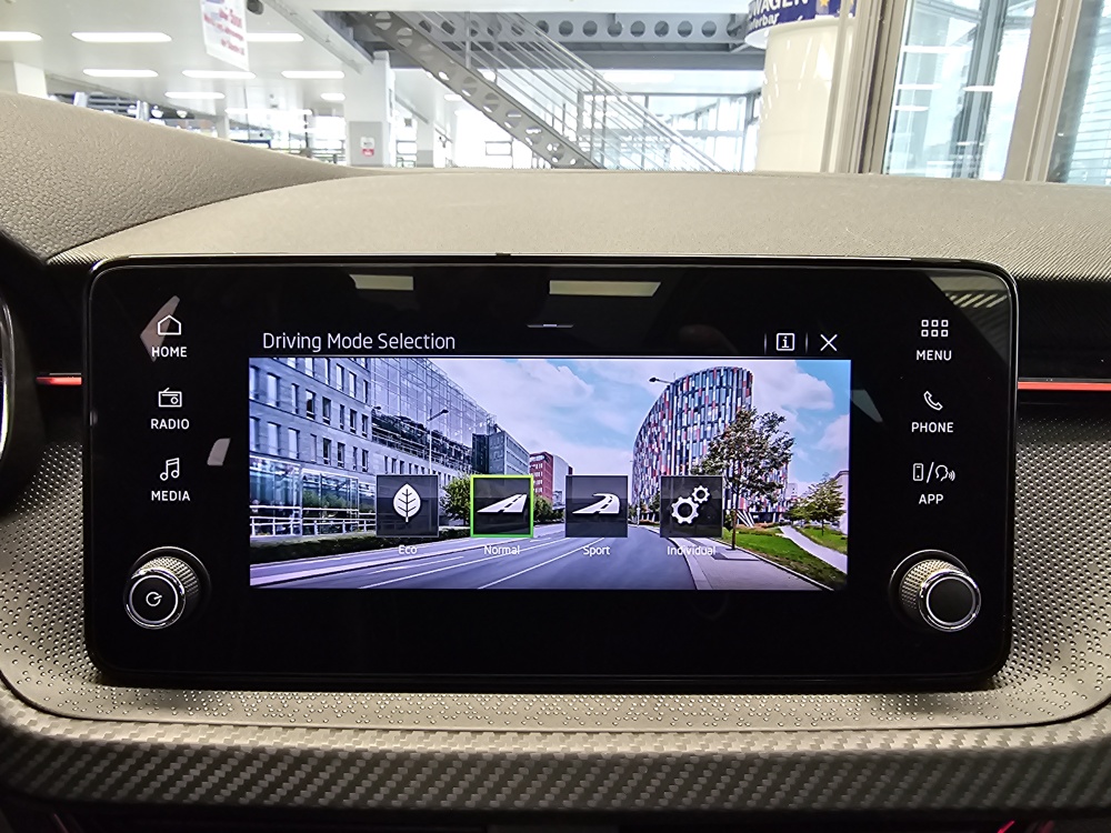 Skoda Kamiq bei Hoffmann Automobile in Wolfsburg kaufen und sofort mitnehmen - Bild 20