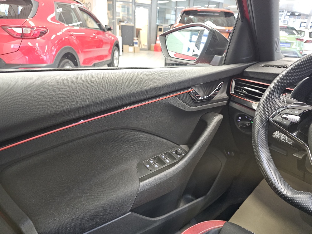 Skoda Kamiq bei Hoffmann Automobile in Wolfsburg kaufen und sofort mitnehmen - Bild 22