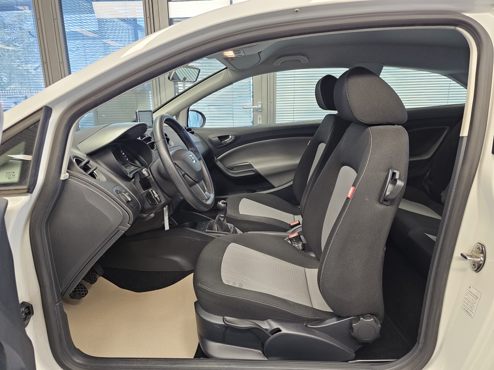 Seat Ibiza bei Hoffmann Automobile in Wolfsburg kaufen und sofort mitnehmen - Bild 14