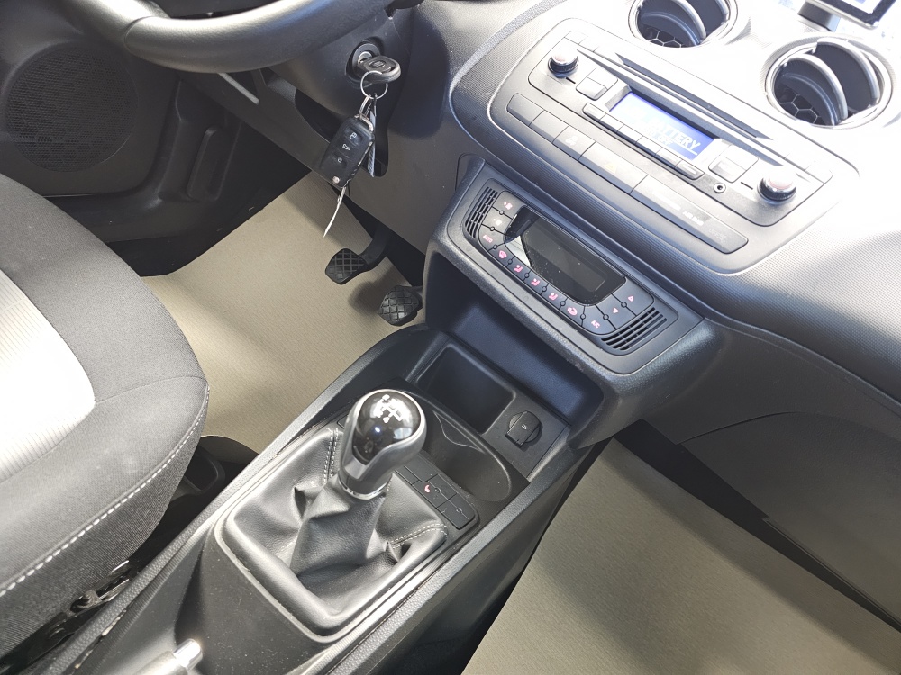 Seat Ibiza bei Hoffmann Automobile in Wolfsburg kaufen und sofort mitnehmen - Bild 6