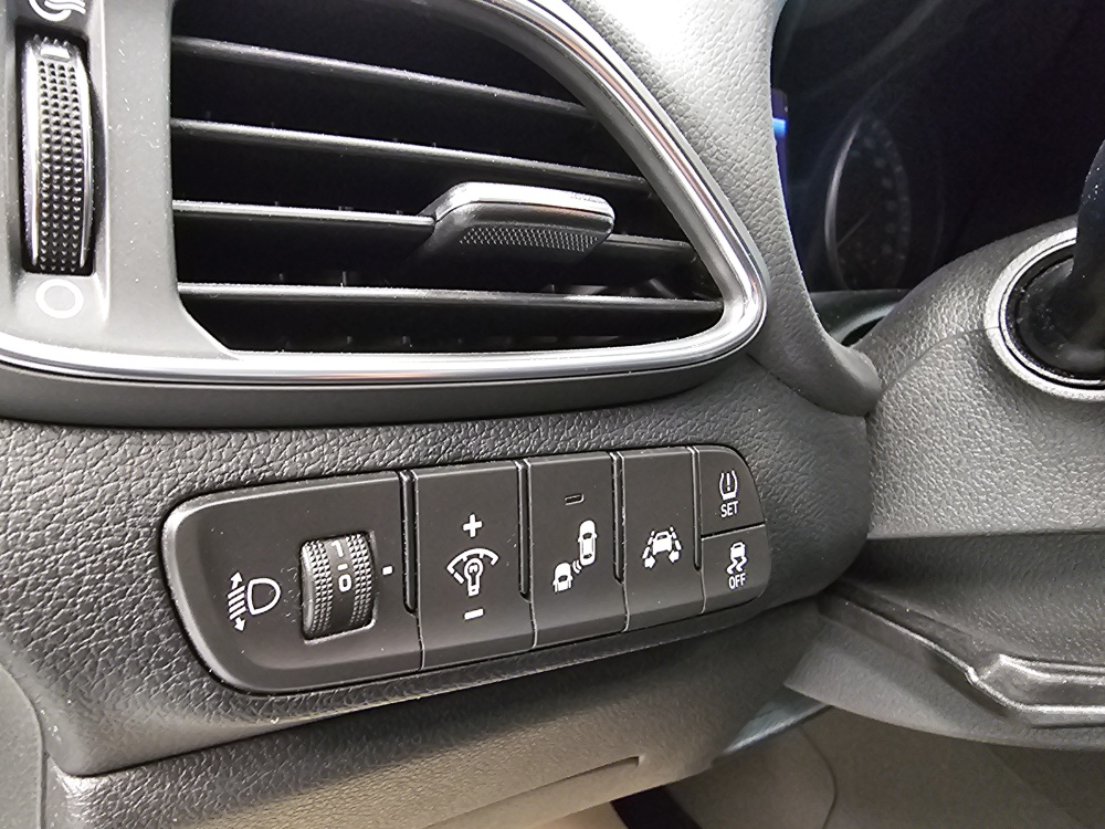 Hyundai i30 bei Hoffmann Automobile in Wolfsburg kaufen und sofort mitnehmen - Bild 18