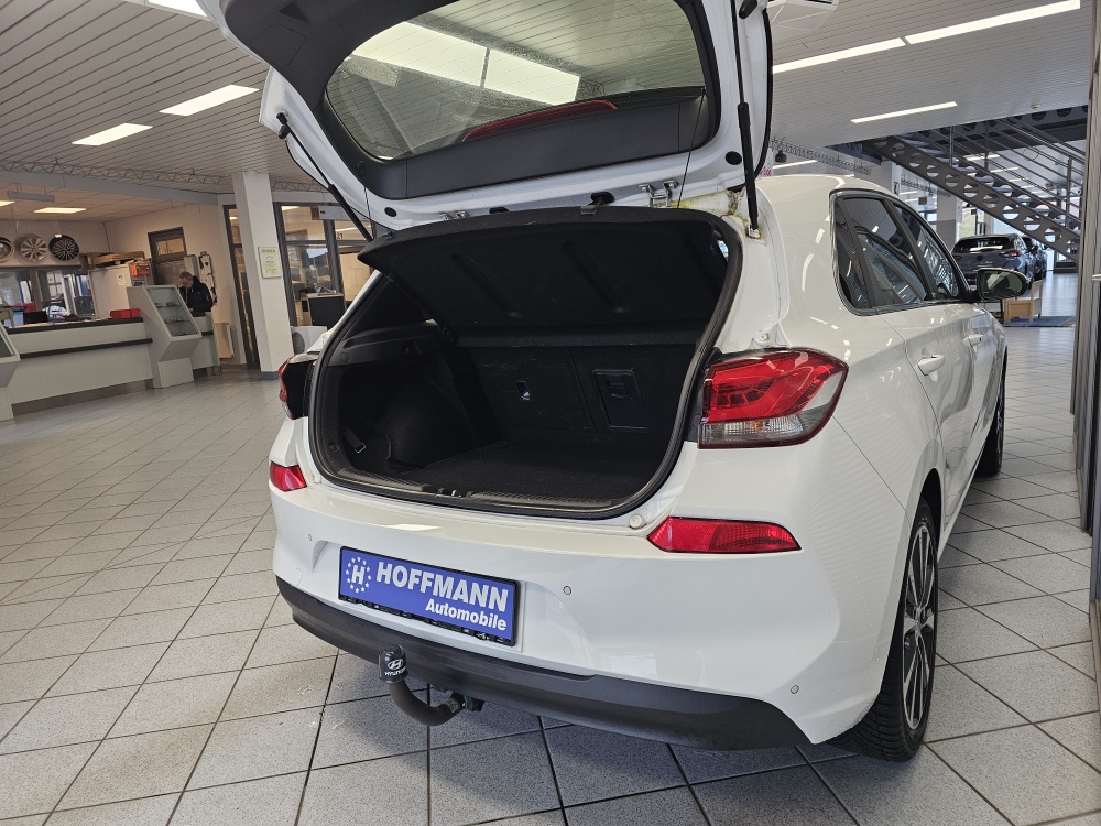 Hyundai i30 bei Hoffmann Automobile in Wolfsburg kaufen und sofort mitnehmen - Bild 2