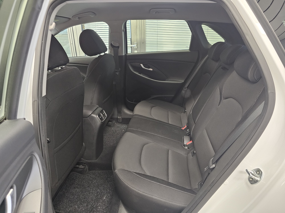 Hyundai i30 bei Hoffmann Automobile in Wolfsburg kaufen und sofort mitnehmen - Bild 5