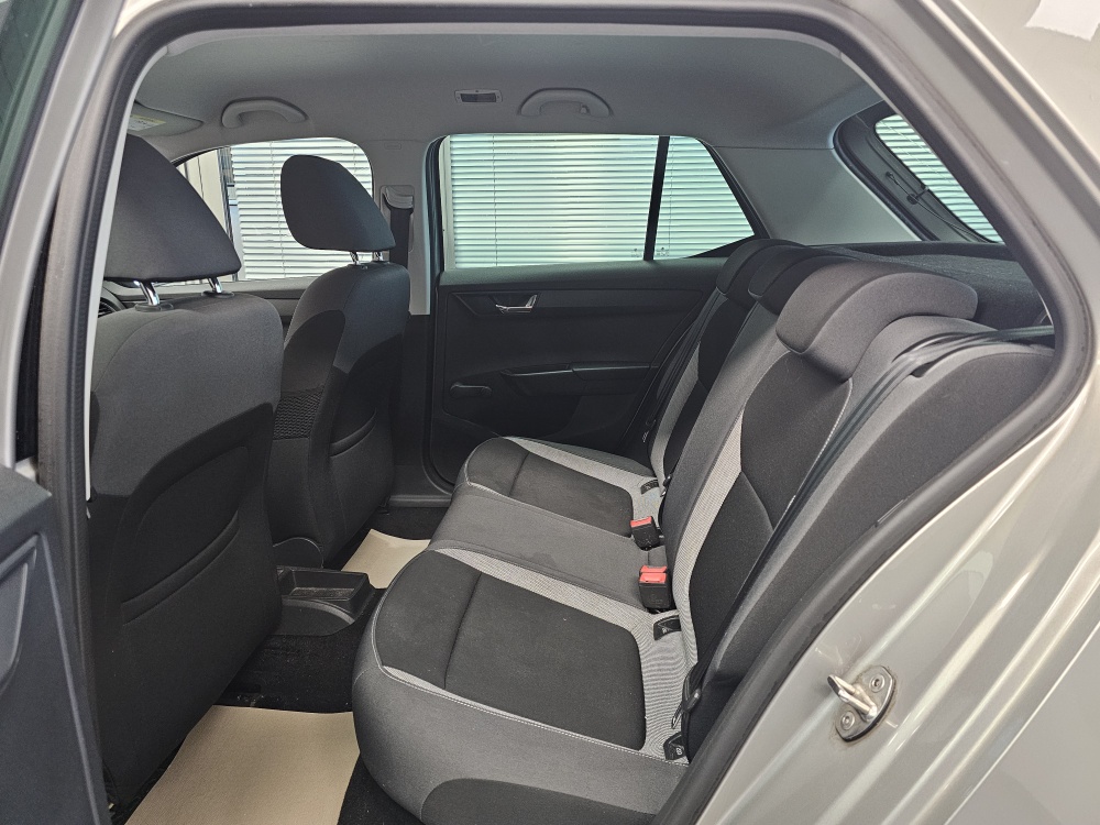 Skoda Fabia bei Hoffmann Automobile in Wolfsburg kaufen und sofort mitnehmen - Bild 4