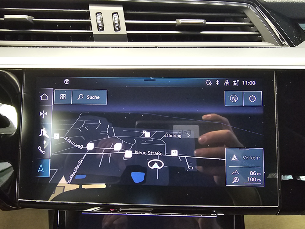Audi e-tron bei Hoffmann Automobile in Wolfsburg kaufen und sofort mitnehmen - Bild 14