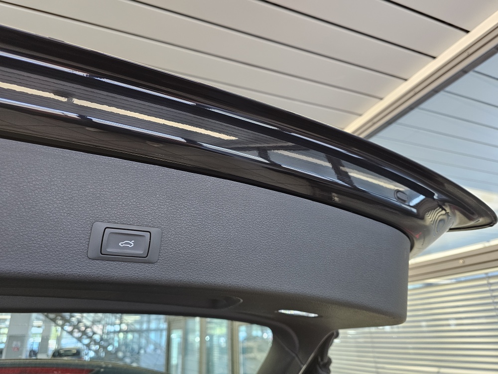 Audi e-tron bei Hoffmann Automobile in Wolfsburg kaufen und sofort mitnehmen - Bild 3