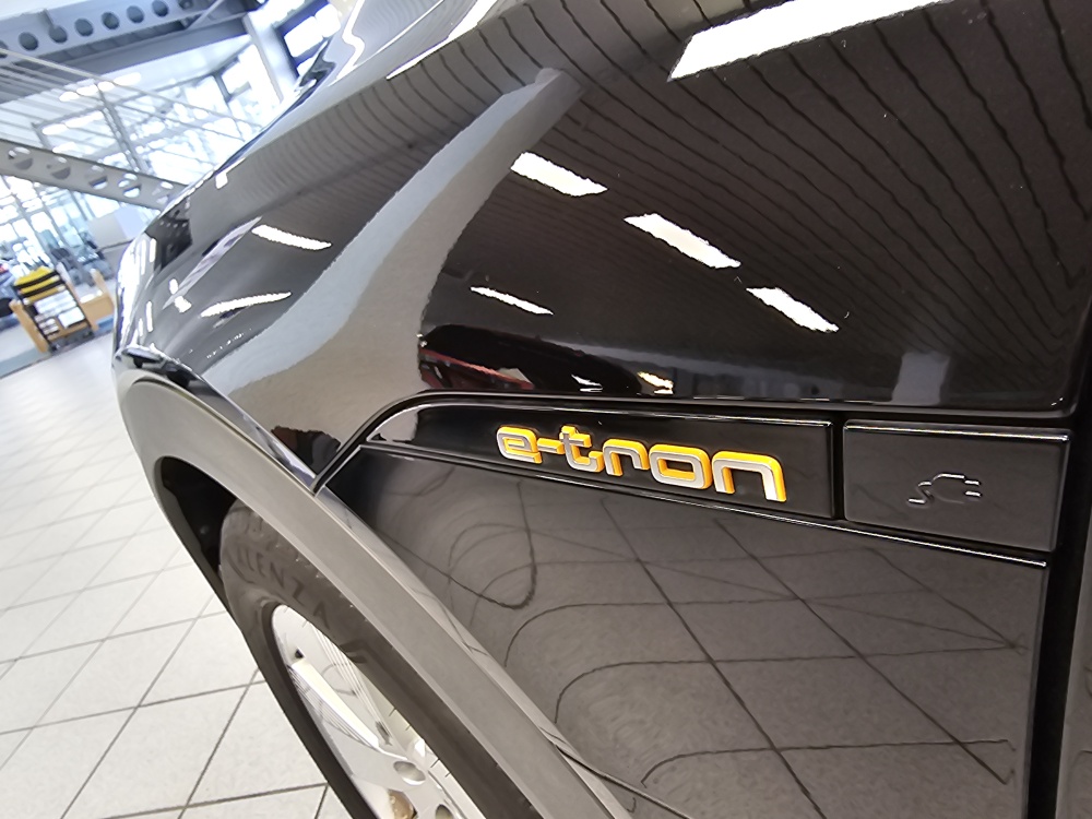 Audi e-tron bei Hoffmann Automobile in Wolfsburg kaufen und sofort mitnehmen - Bild 34