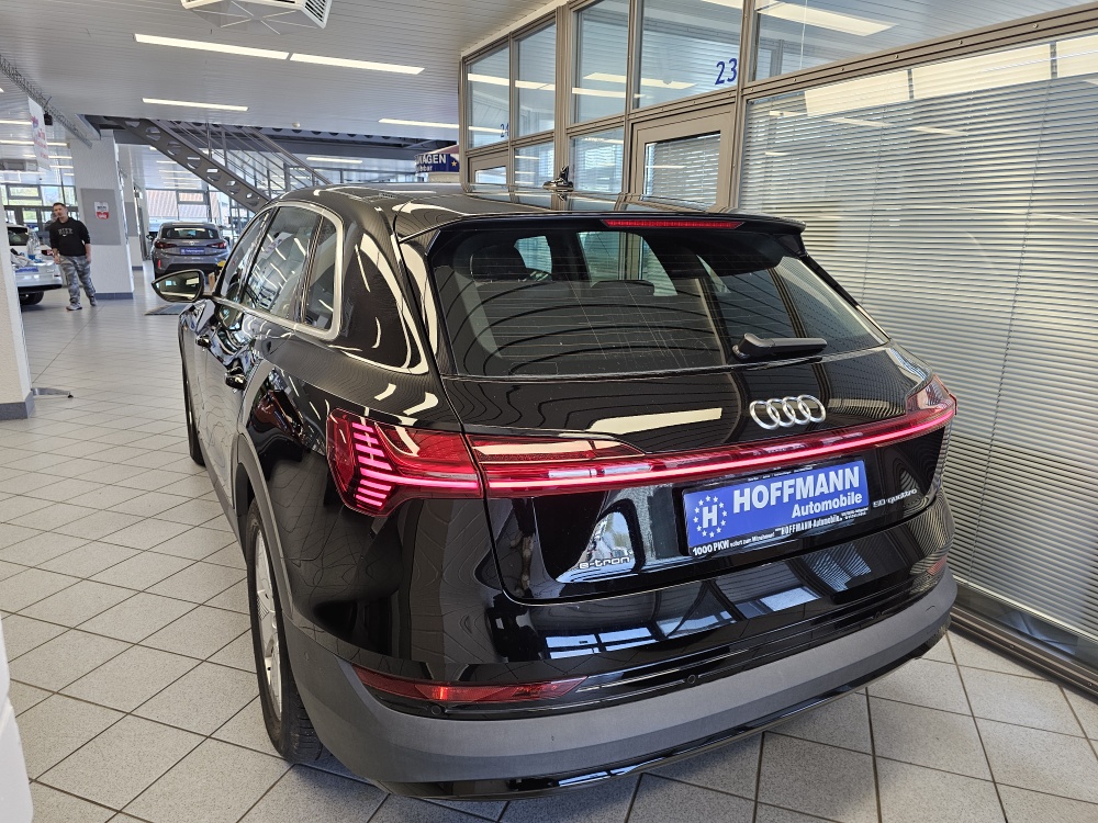 Audi e-tron bei Hoffmann Automobile in Wolfsburg kaufen und sofort mitnehmen - Bild 4