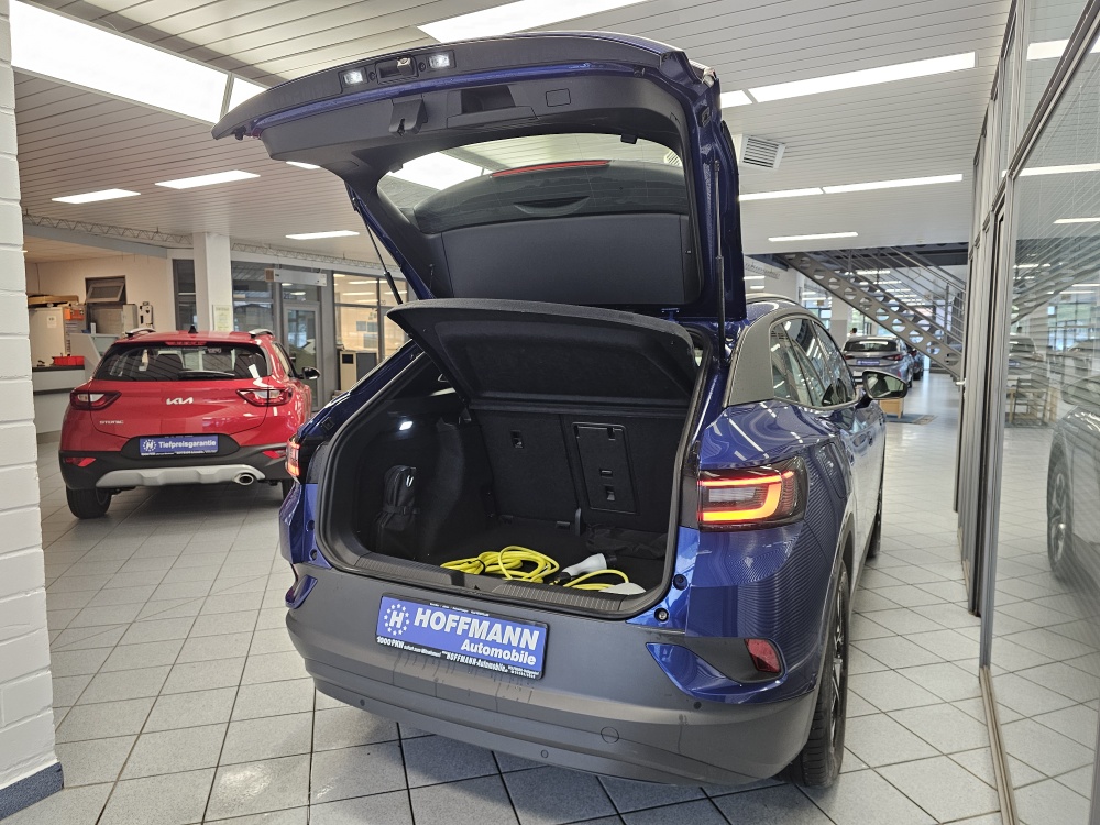 VW ID.4 bei Hoffmann Automobile in Wolfsburg kaufen und sofort mitnehmen - Bild 2