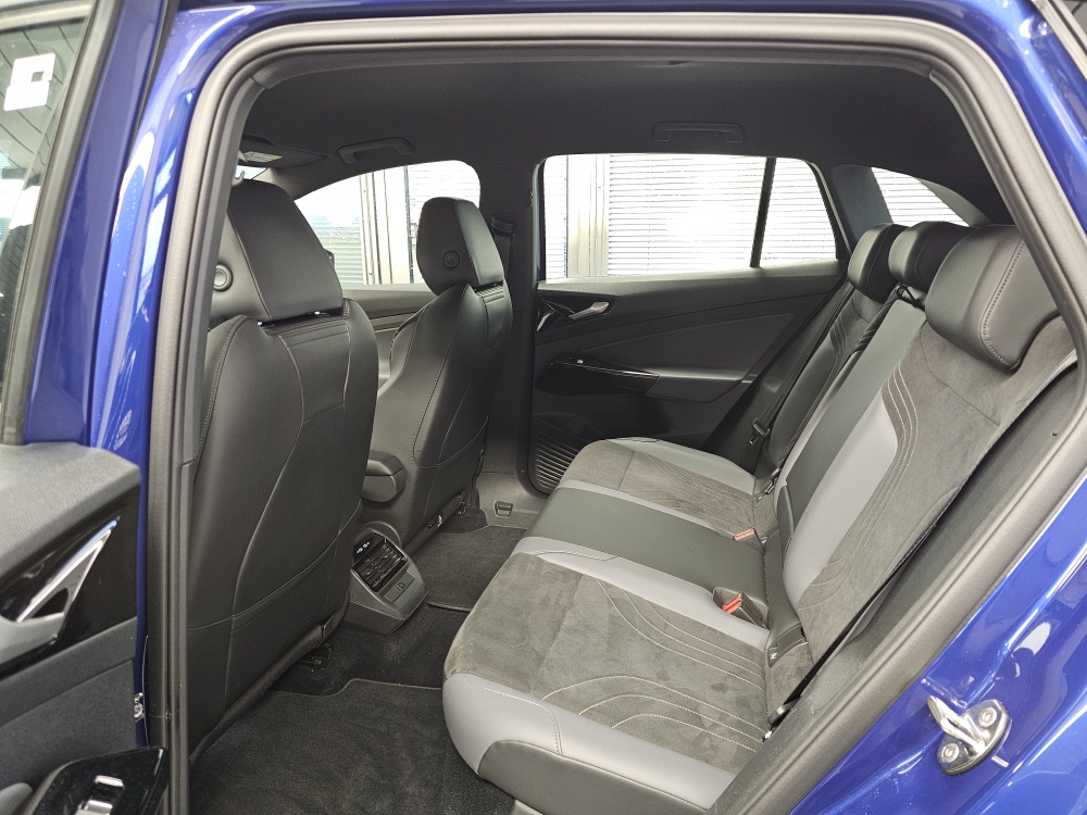 VW ID.4 bei Hoffmann Automobile in Wolfsburg kaufen und sofort mitnehmen - Bild 5
