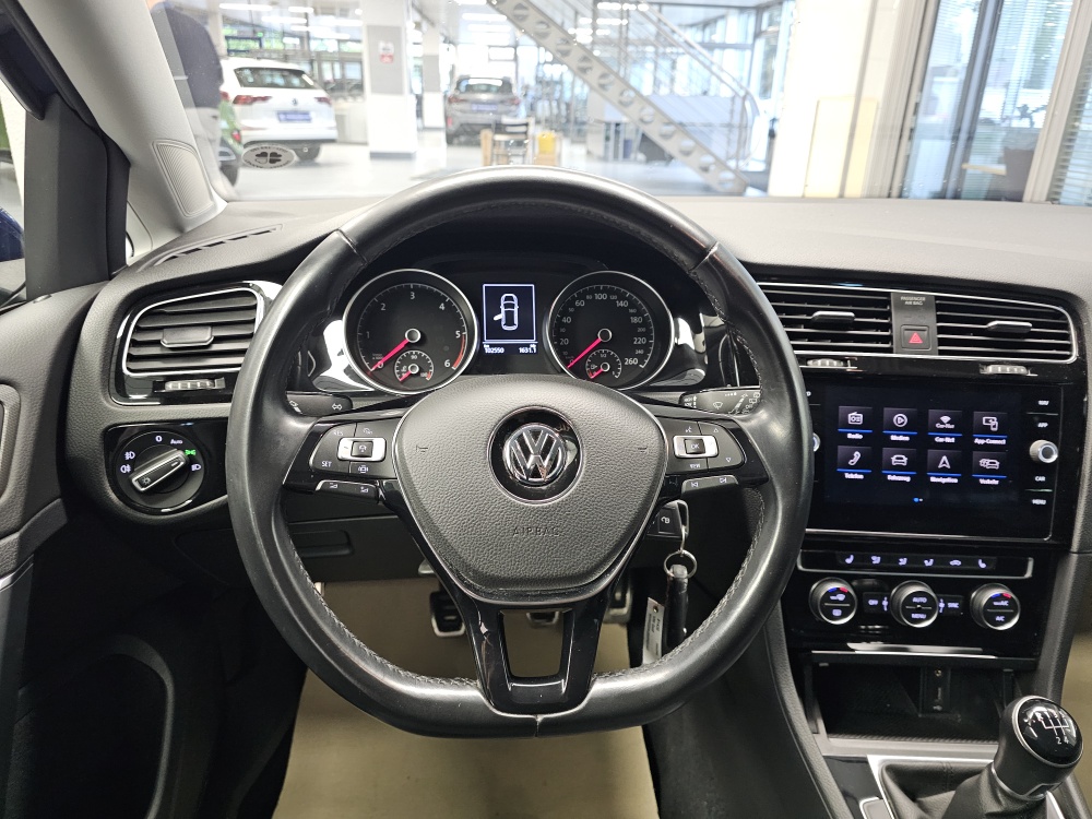 VW Golf bei Hoffmann Automobile in Wolfsburg kaufen und sofort mitnehmen - Bild 21