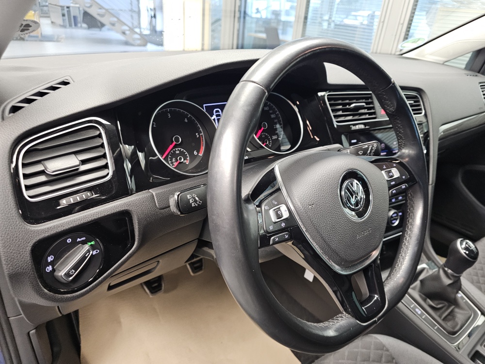 VW Golf bei Hoffmann Automobile in Wolfsburg kaufen und sofort mitnehmen - Bild 22