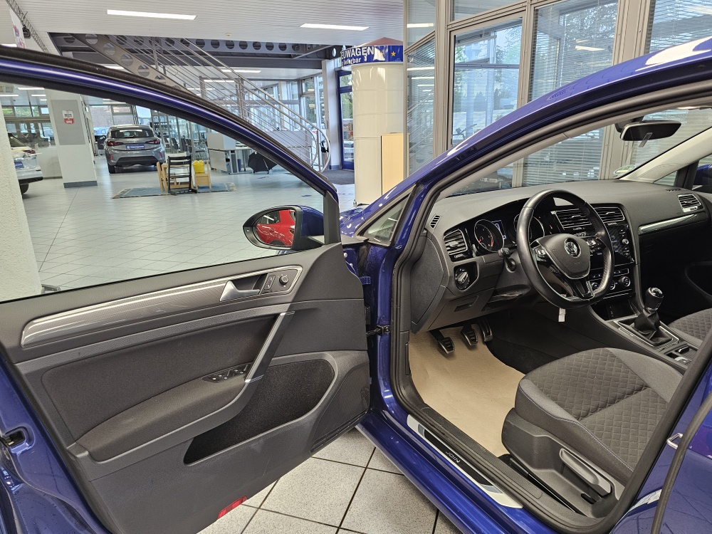 VW Golf bei Hoffmann Automobile in Wolfsburg kaufen und sofort mitnehmen - Bild 24