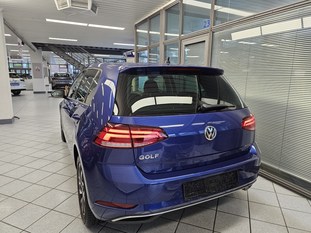VW Golf bei Hoffmann Automobile in Wolfsburg kaufen und sofort mitnehmen - Bild 3