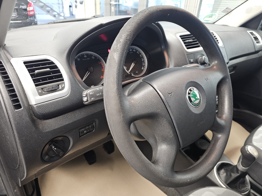 Skoda Fabia bei Hoffmann Automobile in Wolfsburg kaufen und sofort mitnehmen - Bild 11