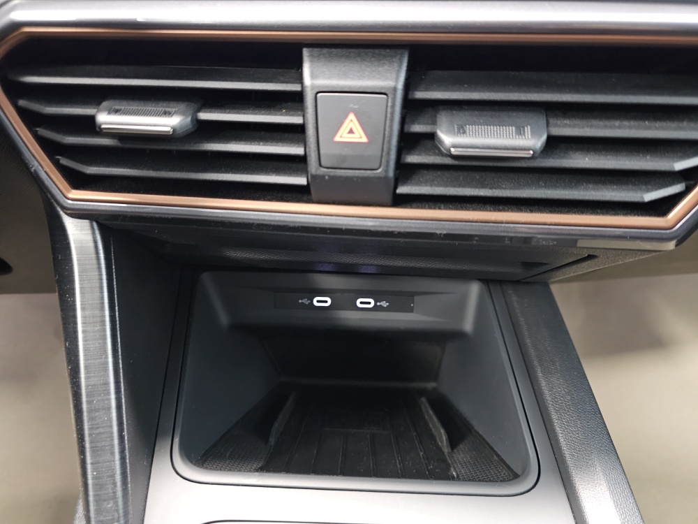 Cupra Formentor bei Hoffmann Automobile in Wolfsburg kaufen und sofort mitnehmen - Bild 11