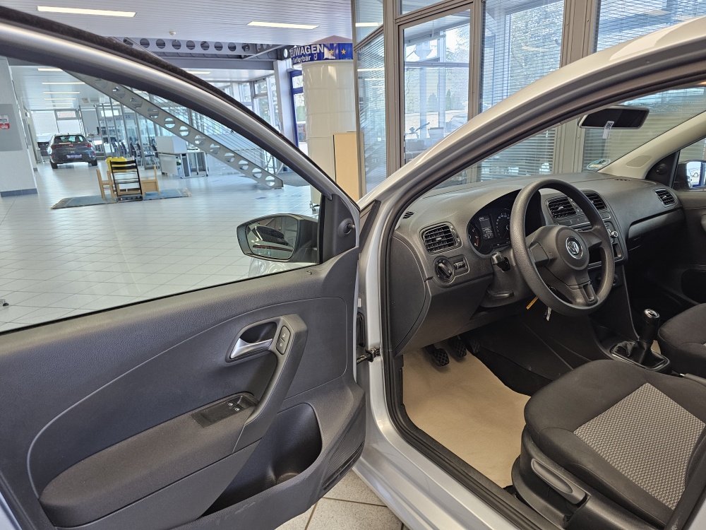 VW Polo bei Hoffmann Automobile in Wolfsburg kaufen und sofort mitnehmen - Bild 12