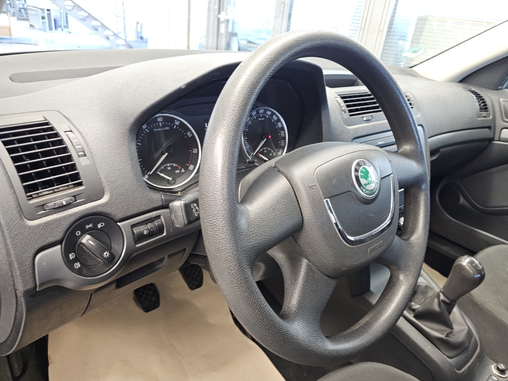 Skoda Octavia bei Hoffmann Automobile in Wolfsburg kaufen und sofort mitnehmen - Bild 11