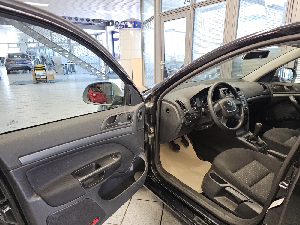 Skoda Octavia bei Hoffmann Automobile in Wolfsburg kaufen und sofort mitnehmen - Bild 13