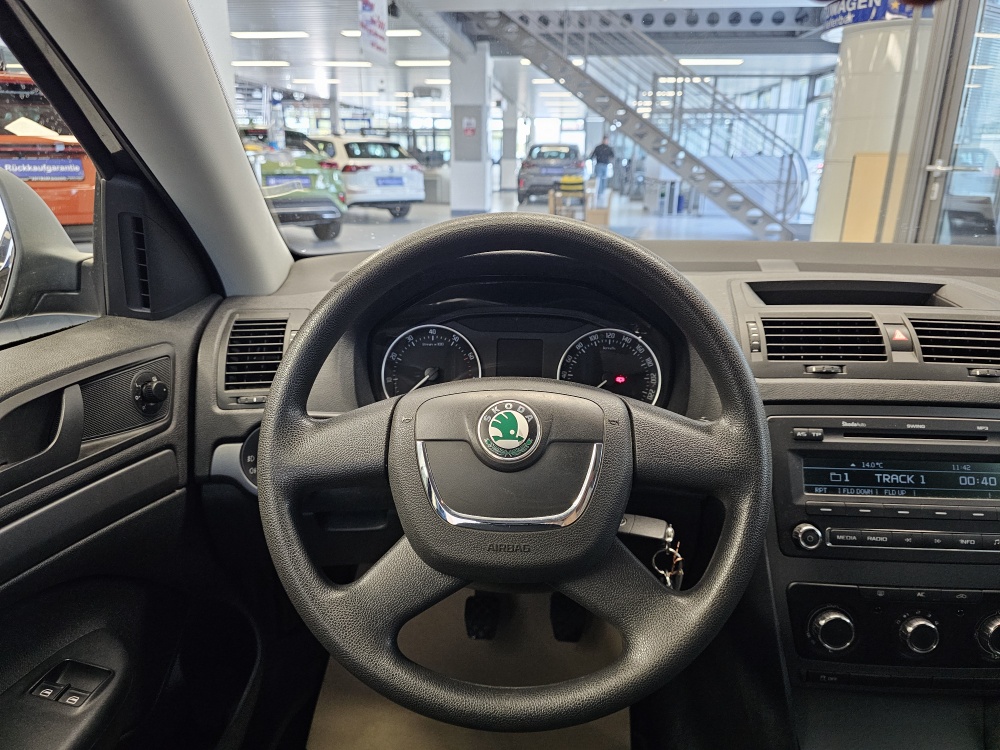 Skoda Octavia bei Hoffmann Automobile in Wolfsburg kaufen und sofort mitnehmen - Bild 9