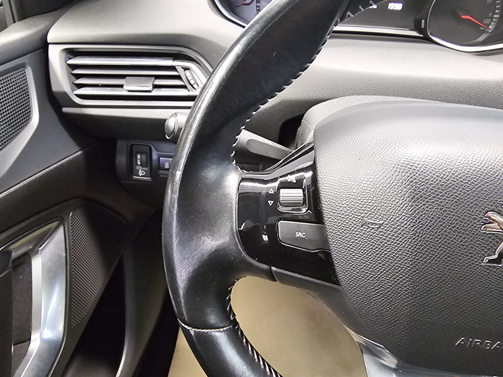 Peugeot 308 SW bei Hoffmann Automobile in Wolfsburg kaufen und sofort mitnehmen - Bild 13