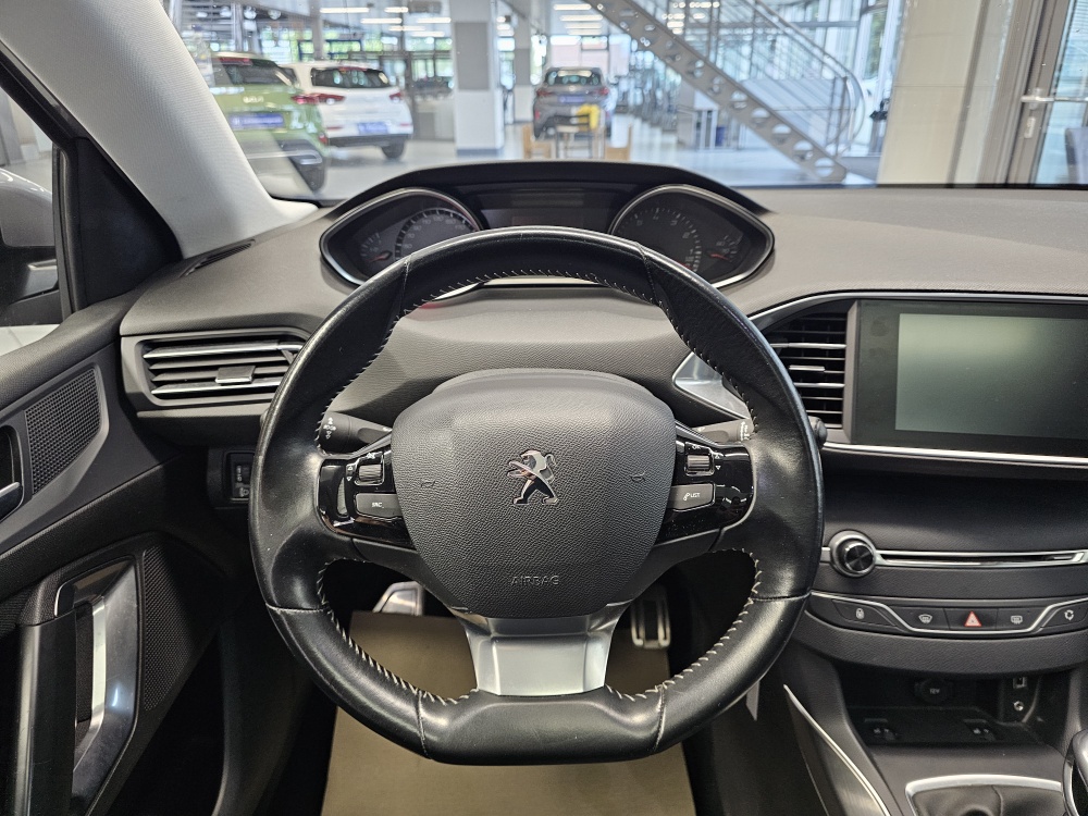Peugeot 308 SW bei Hoffmann Automobile in Wolfsburg kaufen und sofort mitnehmen - Bild 15