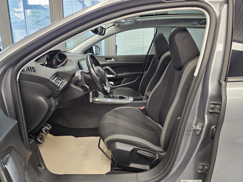 Peugeot 308 SW bei Hoffmann Automobile in Wolfsburg kaufen und sofort mitnehmen - Bild 18