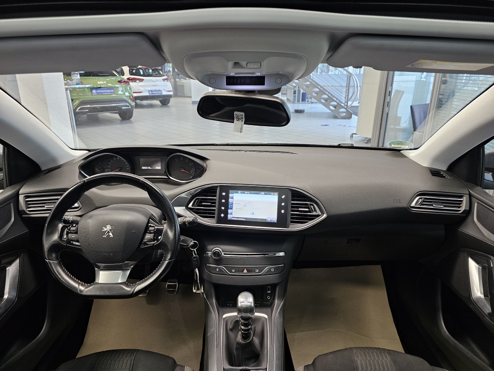 Peugeot 308 SW bei Hoffmann Automobile in Wolfsburg kaufen und sofort mitnehmen - Bild 6