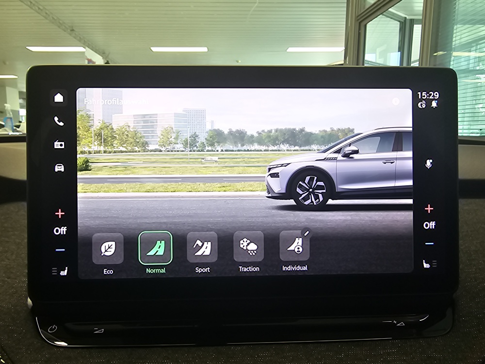 Skoda Elroq bei Hoffmann Automobile in Wolfsburg kaufen und sofort mitnehmen - Bild 17