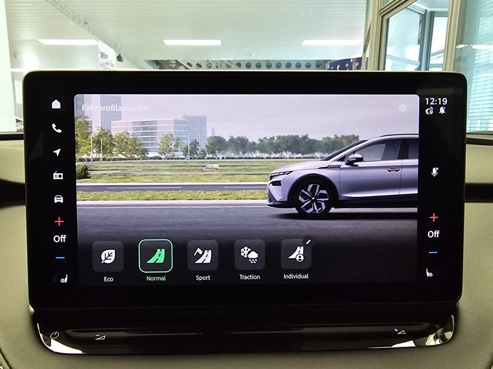Skoda Elroq bei Hoffmann Automobile in Wolfsburg kaufen und sofort mitnehmen - Bild 22
