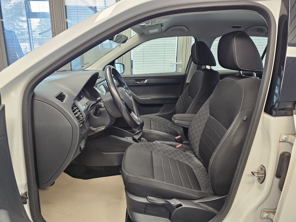 Skoda Fabia bei Hoffmann Automobile in Wolfsburg kaufen und sofort mitnehmen - Bild 17