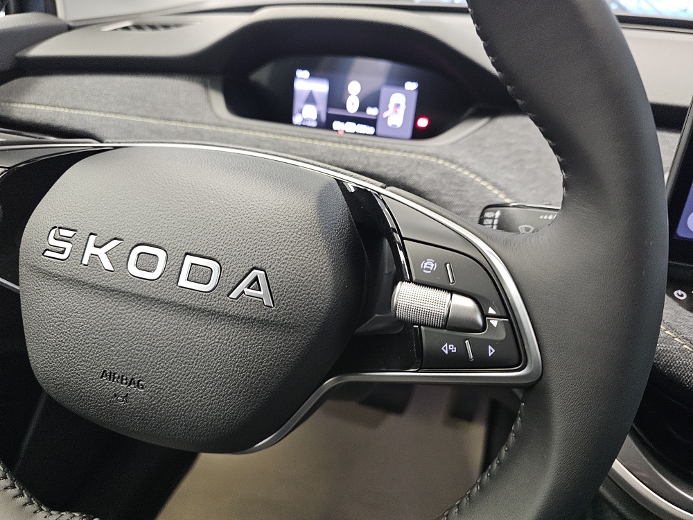 Skoda Elroq bei Hoffmann Automobile in Wolfsburg kaufen und sofort mitnehmen - Bild 17