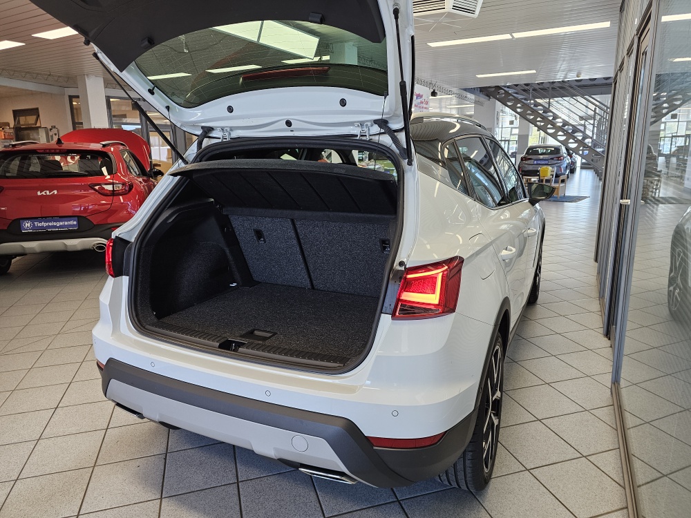 Seat Arona bei Hoffmann Automobile in Wolfsburg kaufen und sofort mitnehmen - Bild 2