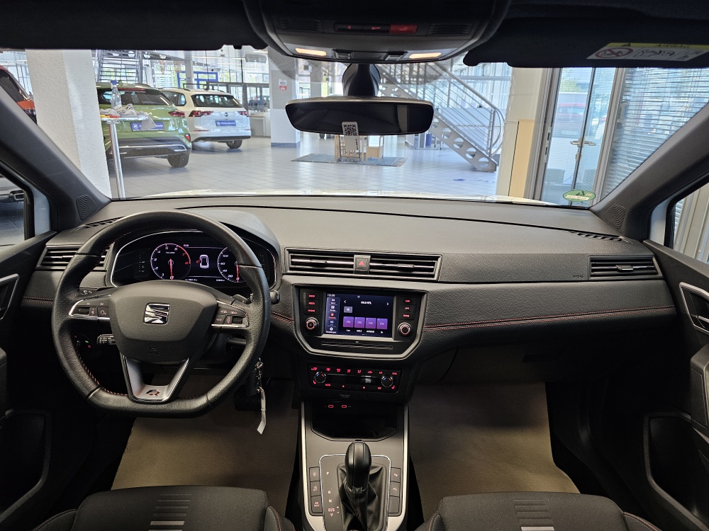 Seat Arona bei Hoffmann Automobile in Wolfsburg kaufen und sofort mitnehmen - Bild 5