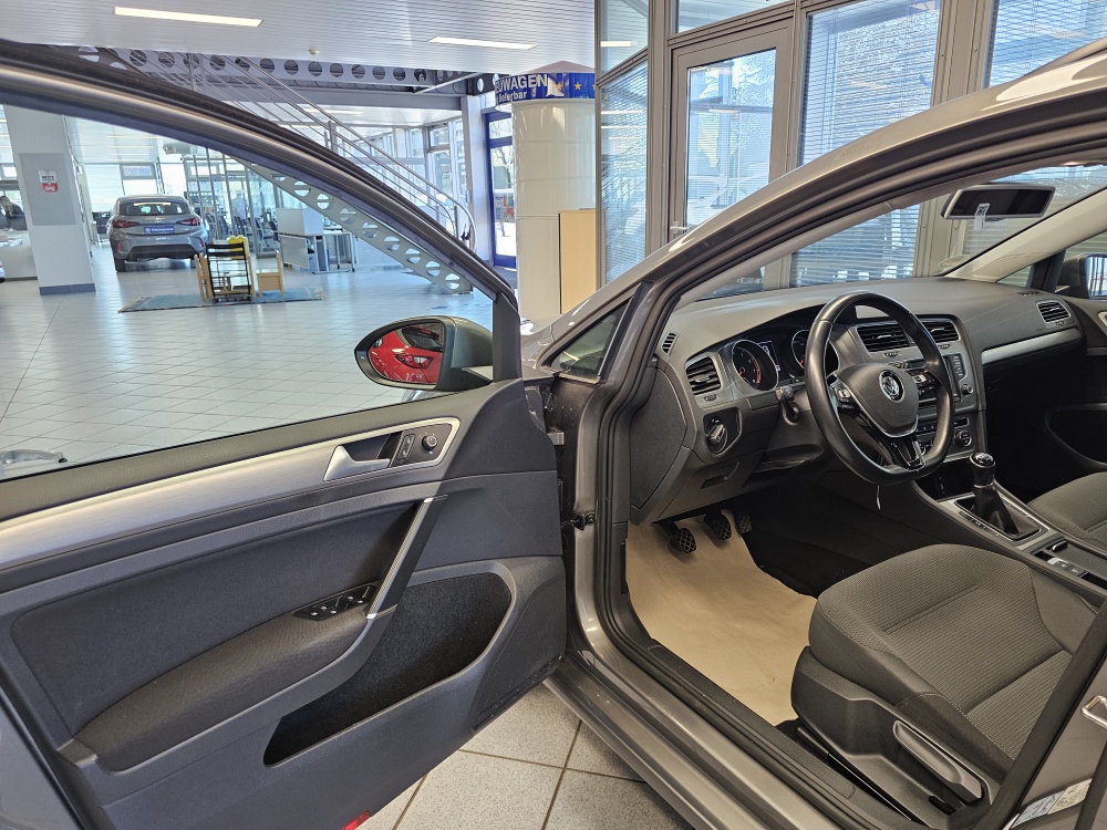 VW Golf Variant bei Hoffmann Automobile in Wolfsburg kaufen und sofort mitnehmen - Bild 19